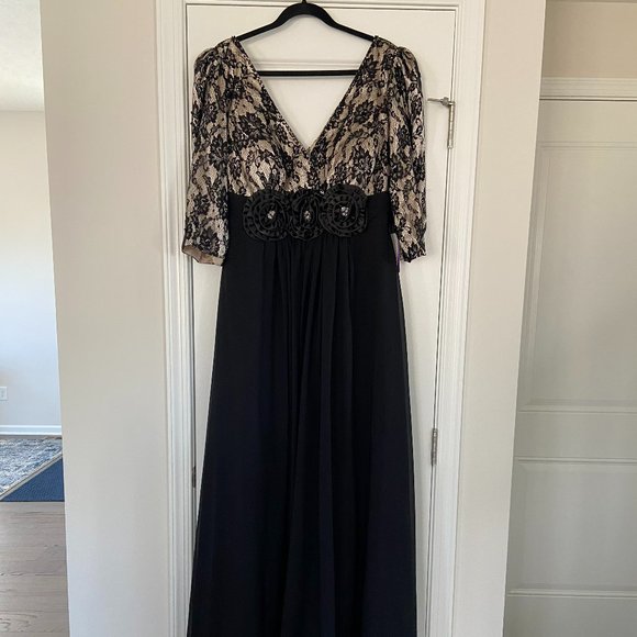 JJ House Dresses & Skirts - Black evening gown